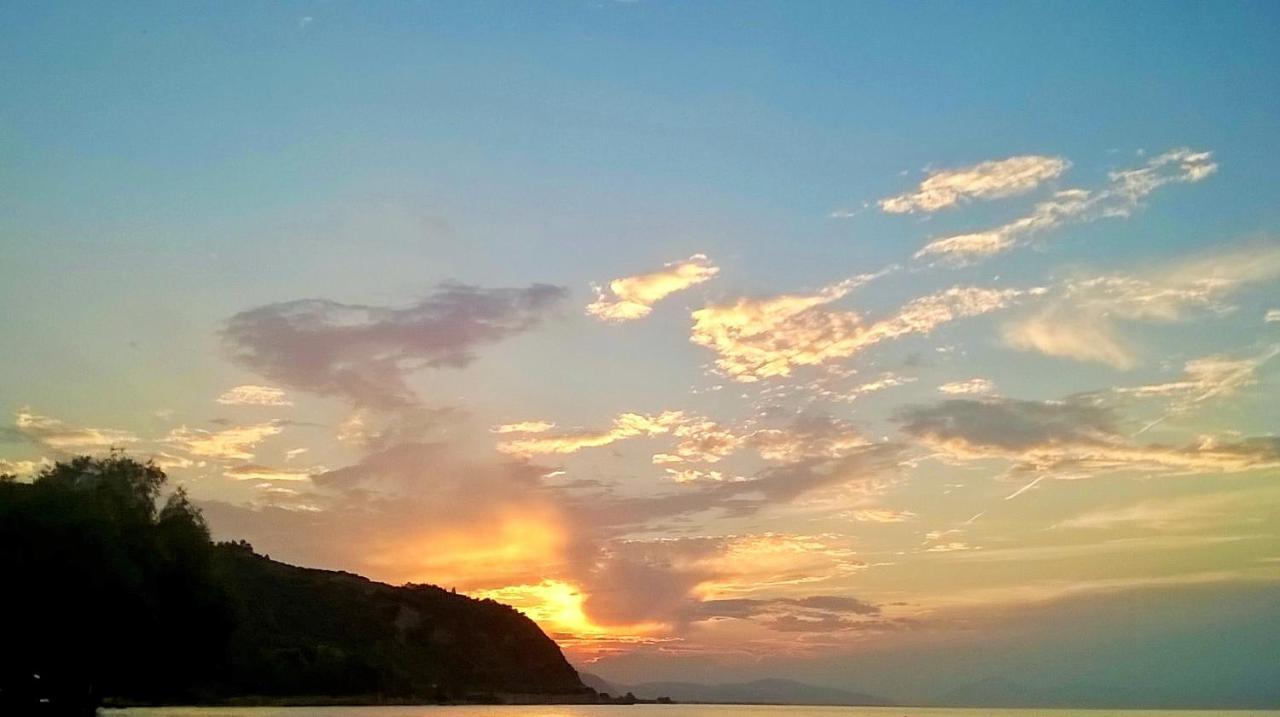 Paralia Platanou Seaview House 外观 照片